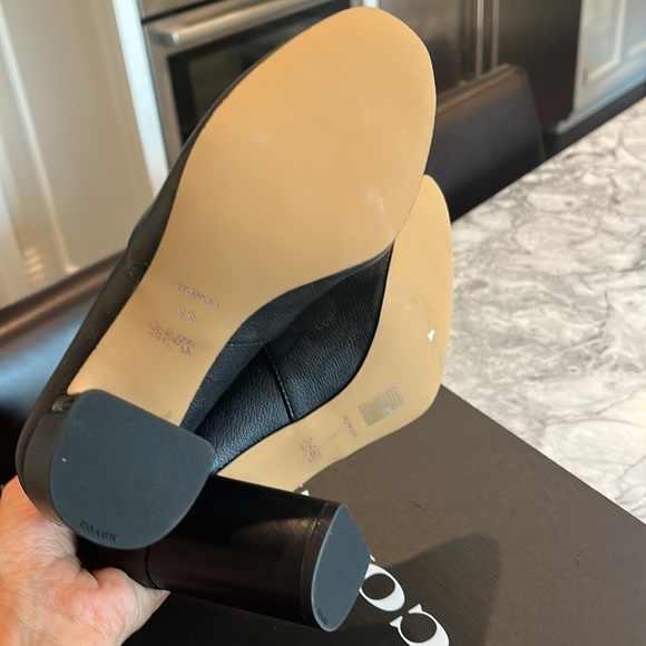 New in box COACH Margot sig bootie - Picture 4 of 6